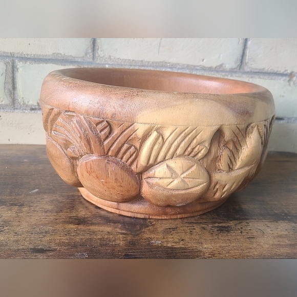 Large Wood Carved Bowl - Picture 7 of 7